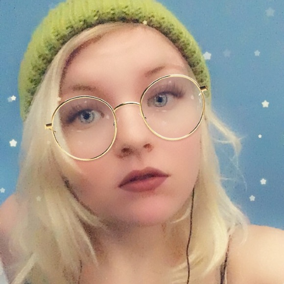 Meet your Posher, Susanna - Picture 1 of 1